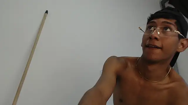 Snapshot of Nick_Collins18 chatting on November 7, 2025, 8:02 pm Nick Collins18 online show from November 7, 2025, 8:02 pm