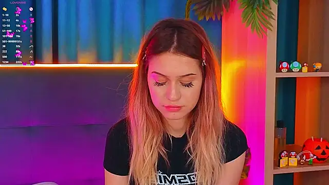 Snapshot of AlinaWalters chatting on November 9, 2025, 9:08 pm AlinaWalters online show from November 9, 2025, 9:08 pm