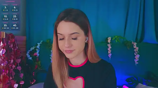 AlinaWalters online show from March 18, 2026, 8:32 pm