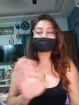 Snapshot of Cute-mona chatting on June 22, 2026, 9:39 am Cute-mona online show from June 22, 2026, 9:39 am