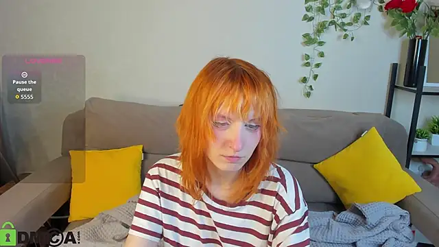 Snapshot of Little_Chips chatting on November 7, 2025, 5:17 pm Little Chips online show from November 7, 2025, 5:17 pm