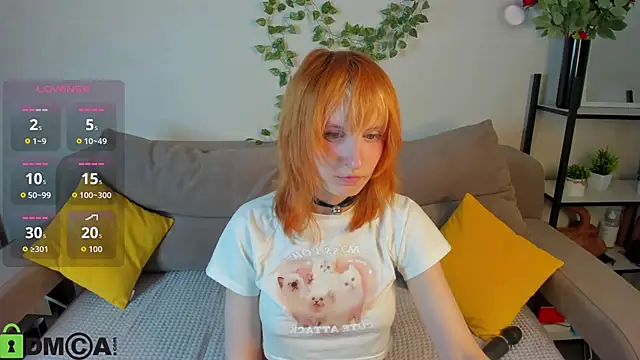 Snapshot of Little_Chips chatting on November 19, 2025, 5:24 pm Little Chips online show from November 19, 2025, 5:24 pm