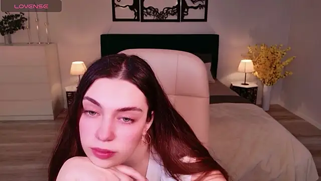 DaniellaLovely online show from December 15, 2025, 10:43 am