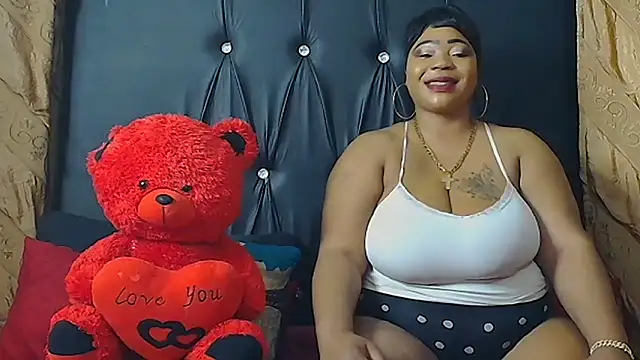 HUMONGUOUSTITSS online show from October 7, 2025, 4:19 pm