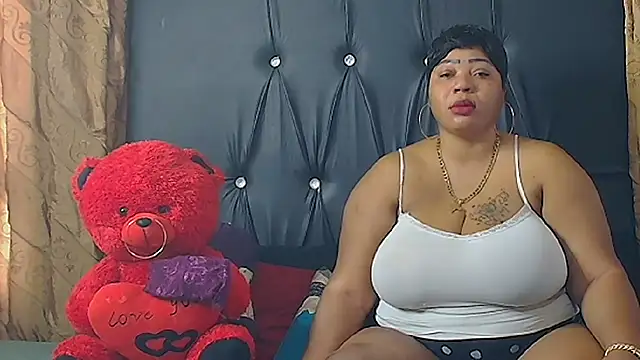 HUMONGUOUSTITSS online show from November 7, 2025, 7:24 am