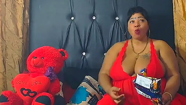 HUMONGUOUSTITSS online show from November 11, 2025, 7:03 am