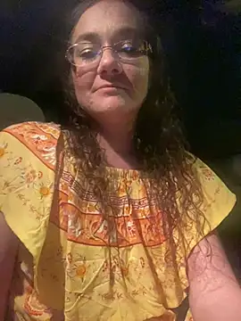 Snapshot of Cutebitch@xh chatting on April 17, 2026, 3:20 am Cutebitchxh online show from April 17, 2026, 3:20 am