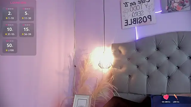 Snapshot of KRYSTENMOON chatting on August 1, 2026, 4:05 pm KRYSTENMOON online show from August 1, 2026, 4:05 pm