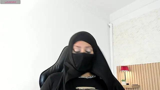 Snapshot of zully_01 chatting on May 19, 2026, 12:01 pm zully 01 online show from May 19, 2026, 12:01 pm