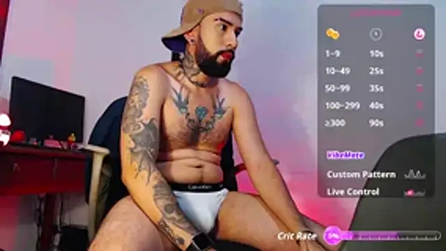 Snapshot of Diilanhott chatting on November 12, 2025, 11:30 pm Diilanhott online show from November 12, 2025, 11:30 pm