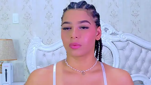 TiaraRosse online show from November 28, 2025, 3:56 pm