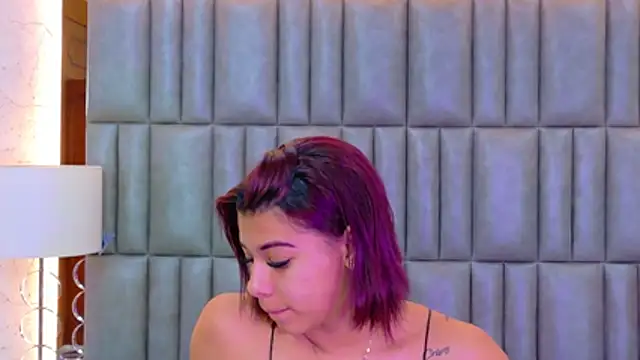 Snapshot of TiaraRosse chatting on July 25, 2026, 12:11 pm TiaraRosse online show from July 25, 2026, 12:11 pm