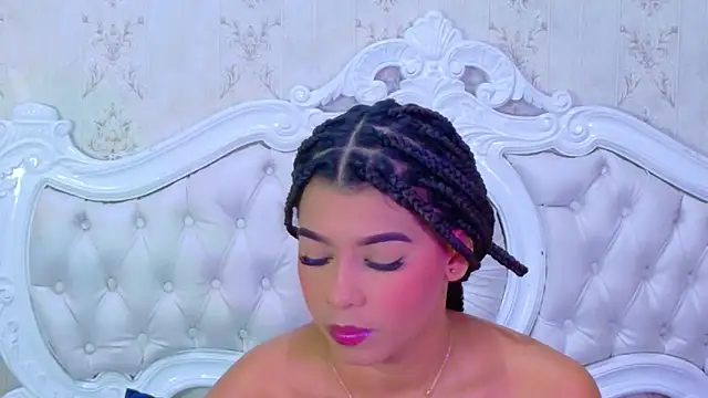 TiaraRosse online show from January 6, 2026, 1:15 pm