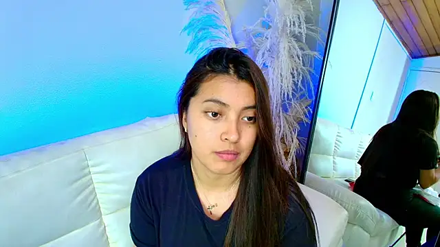Rebeca Williams  online show from February 26, 2025, 12:20 am