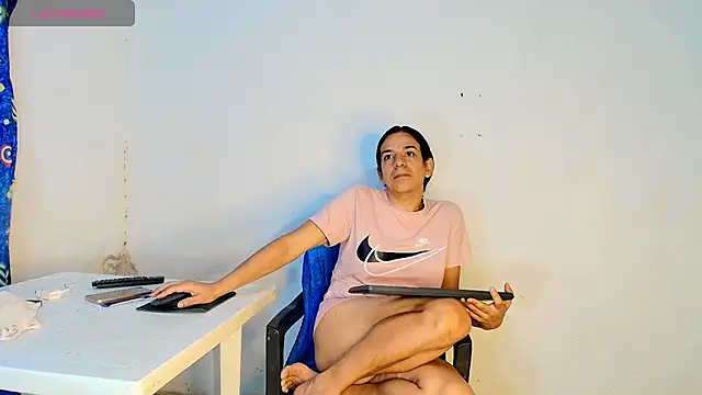 Oh Tique online show from July 23, 2026, 2:35 pm