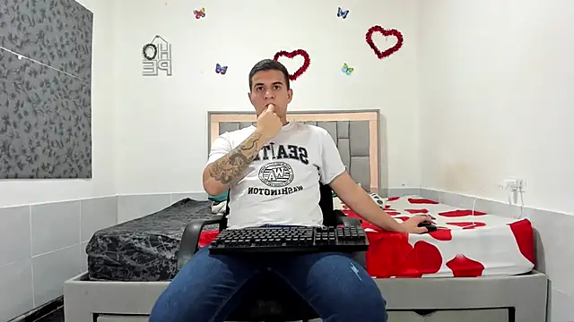 Snapshot of simookeler chatting on October 28, 2025, 4:35 am simookeler online show from October 28, 2025, 4:35 am