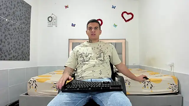 Snapshot of simookeler chatting on November 14, 2025, 7:28 pm simookeler online show from November 14, 2025, 7:28 pm