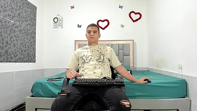 Snapshot of simookeler chatting on October 16, 2025, 12:41 am simookeler online show from October 16, 2025, 12:41 am