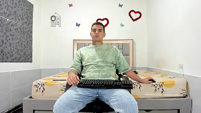 Snapshot of simookeler chatting on October 23, 2025, 1:15 am simookeler online show from October 23, 2025, 1:15 am