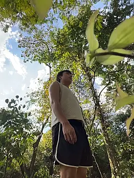 SweetHanson online show from March 19, 2026, 9:04 pm