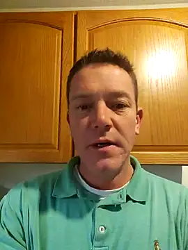 Snapshot of Bigtater1999 chatting on November 21, 2025, 10:09 pm Bigtater1999 online show from November 21, 2025, 10:09 pm