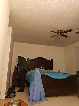 Snapshot of Bigtater1999 chatting on November 24, 2025, 11:05 pm Bigtater1999 online show from November 24, 2025, 11:05 pm