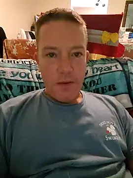 Snapshot of Bigtater1999 chatting on October 7, 2025, 2:51 pm Bigtater1999 online show from October 7, 2025, 2:51 pm