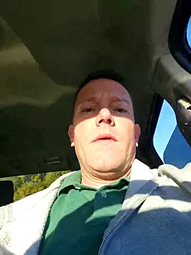 Snapshot of Bigtater1999 chatting on November 5, 2025, 12:41 pm Bigtater1999 online show from November 5, 2025, 12:41 pm