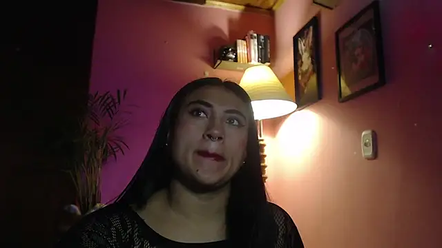 bunnyemilyrose36 online show from December 23, 2025, 7:51 am