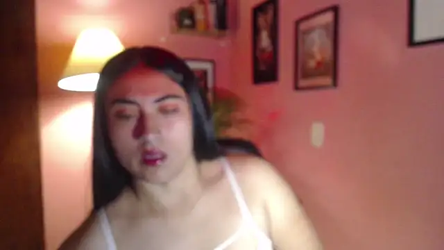 bunnyemilyrose36 online show from April 23, 2026, 7:59 am