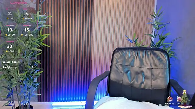 Snapshot of Aaron_Scoot chatting on December 18, 2025, 1:37 pm Aaron Scoot online show from December 18, 2025, 1:37 pm