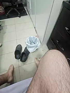 raymond059704 online show from January 2, 2025, 12:55 am