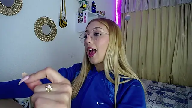 Soffy-brooks online show from January 4, 2025, 4:23 am