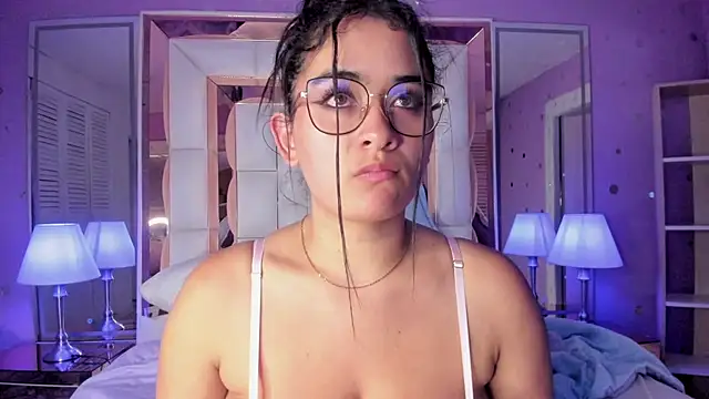 Snapshot of scarlette_15_ chatting on July 24, 2026, 3:19 pm scarlette 15 online show from July 24, 2026, 3:19 pm