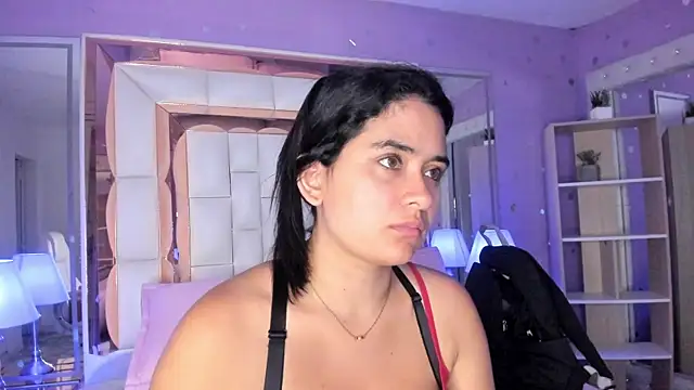 Snapshot of scarlette_15_ chatting on August 4, 2026, 3:11 am scarlette 15 online show from August 4, 2026, 3:11 am