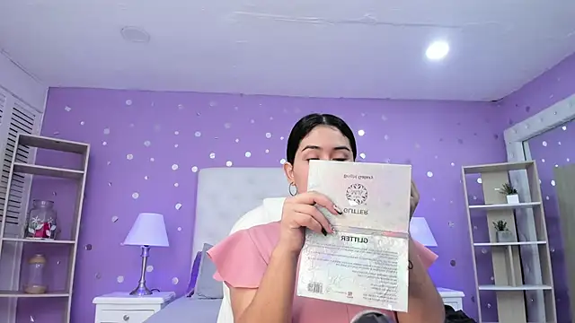 scarlette 15  online show from November 11, 2025, 3:12 am