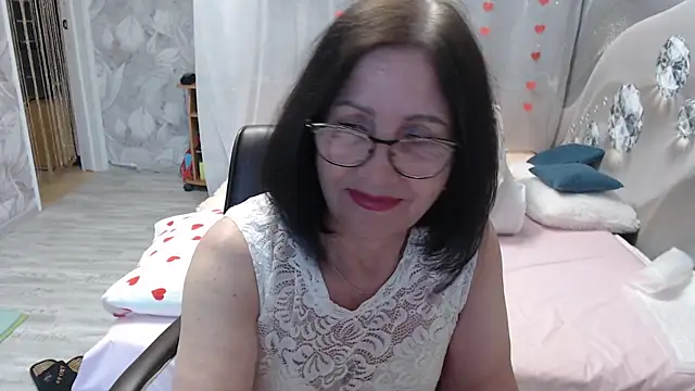 Snapshot of OlgaHottie chatting on May 16, 2026, 11:37 pm OlgaHottie online show from May 16, 2026, 11:37 pm