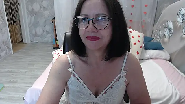 Snapshot of OlgaHottie chatting on June 15, 2026, 11:48 pm OlgaHottie online show from June 15, 2026, 11:48 pm