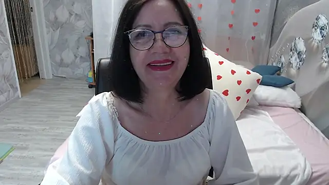 Snapshot of OlgaHottie chatting on June 7, 2026, 11:43 pm OlgaHottie online show from June 7, 2026, 11:43 pm