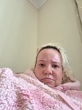 Bigbustedcurvylady online show from May 12, 2026, 12:55 pm