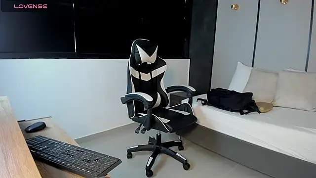 alma fenix online show from October 17, 2025, 12:29 pm