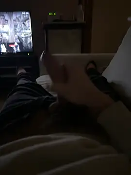 ExMonki 13  online show from February 4, 2026, 9:43 pm