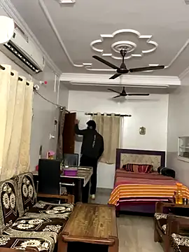 Snapshot of John_desihunk chatting on December 5, 2024, 10:39 am John desihunk online show from December 5, 2024, 10:39 am