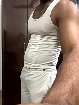 Snapshot of John_desihunk chatting on December 6, 2024, 6:22 pm John desihunk online show from December 6, 2024, 6:22 pm