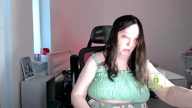 cute and hot online show from March 10, 2026, 3:16 pm