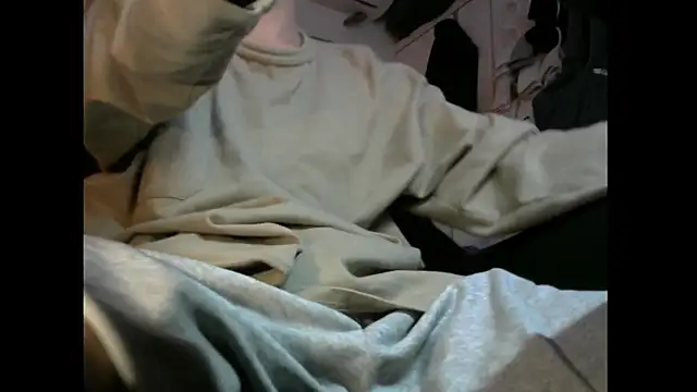 Snapshot of Ray175oo chatting on November 22, 2025, 6:29 pm Ray175oo online show from November 22, 2025, 6:29 pm