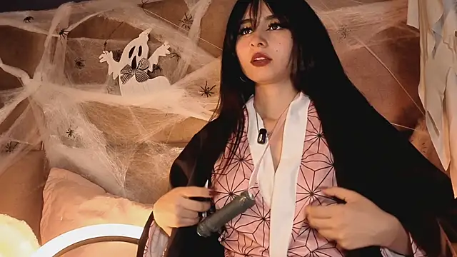 Snapshot of angelinepossy chatting on October 31, 2025, 11:11 pm angelinepossy online show from October 31, 2025, 11:11 pm