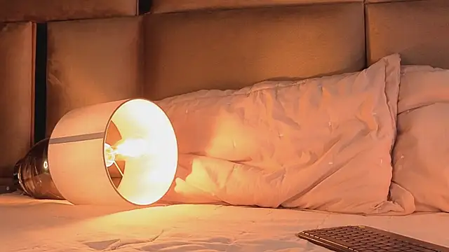 Snapshot of angelinepossy chatting on November 21, 2025, 9:47 pm angelinepossy online show from November 21, 2025, 9:47 pm