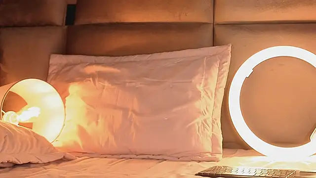 Snapshot of angelinepossy chatting on October 13, 2025, 11:05 pm angelinepossy online show from October 13, 2025, 11:05 pm