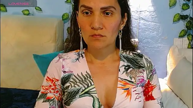 Snapshot of venus_swet_ chatting on February 8, 2026, 2:09 am venus swet online show from February 8, 2026, 2:09 am